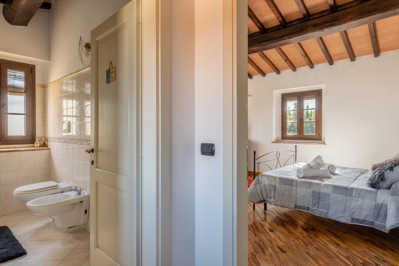 Casa Vecchia Rooms And Parking Gambassi Terme Exterior foto